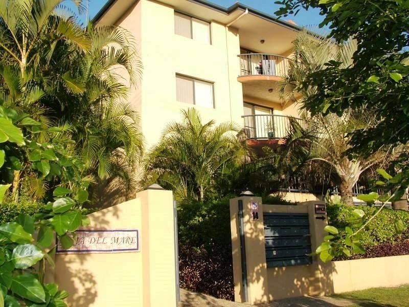 13/14 Miles Street, Kirra QLD 4225