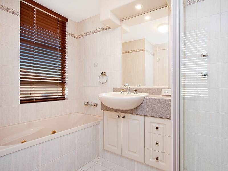 4/305 Golden Four Drive, Tugun QLD 4224