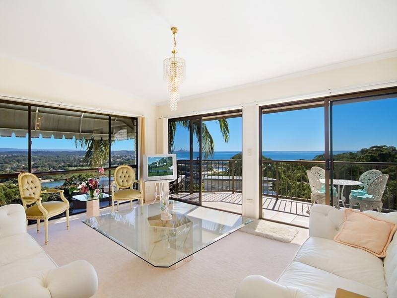 2 Pall Mall Avenue, Currumbin QLD 4223