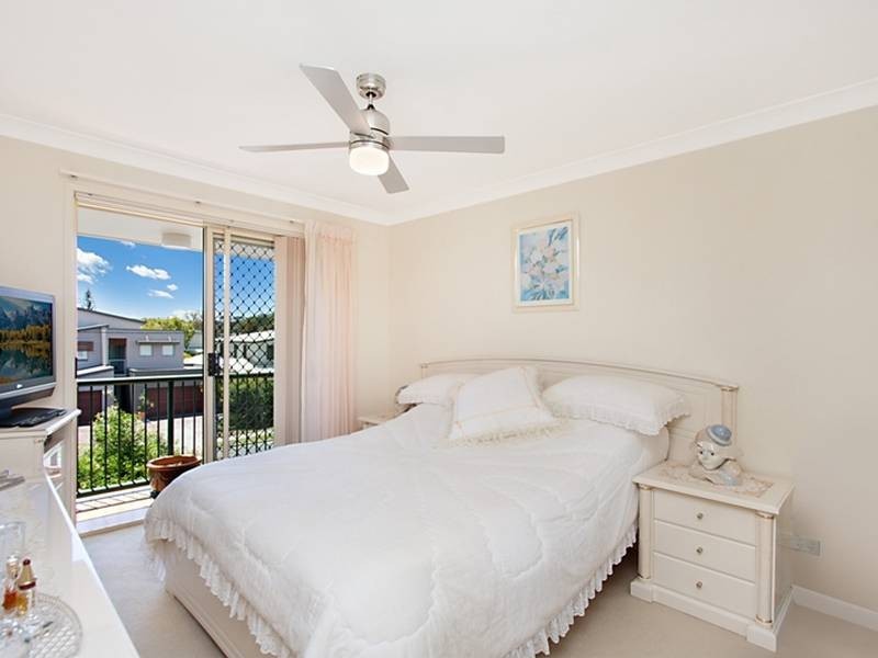 15/22 Binya Avenue, Kirra QLD 4225