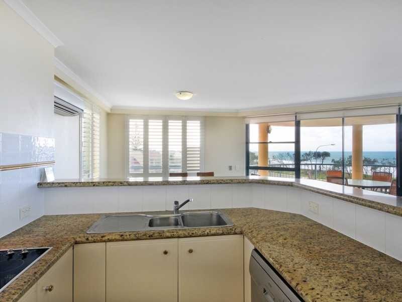 Apartment 405/98 Alexandra Parade, Alexandra Headland QLD 4572