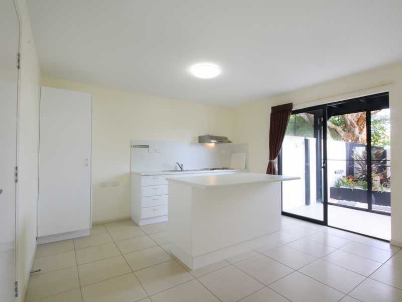 Unit 5/8 Hinley, Maroochydore QLD 4558