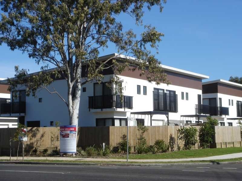 Apartment 9/8 Hinley Avenue, Maroochydore QLD 4558