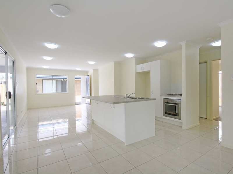 30 Karawatha Drive, Mountain Creek QLD 4557