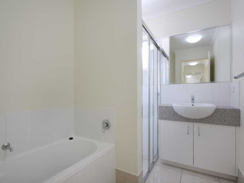 30 Karawatha Drive, Mountain Creek QLD 4557