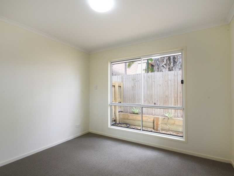 30 Karawatha Drive, Mountain Creek QLD 4557