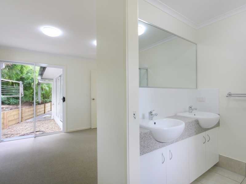 30 Karawatha Drive, Mountain Creek QLD 4557
