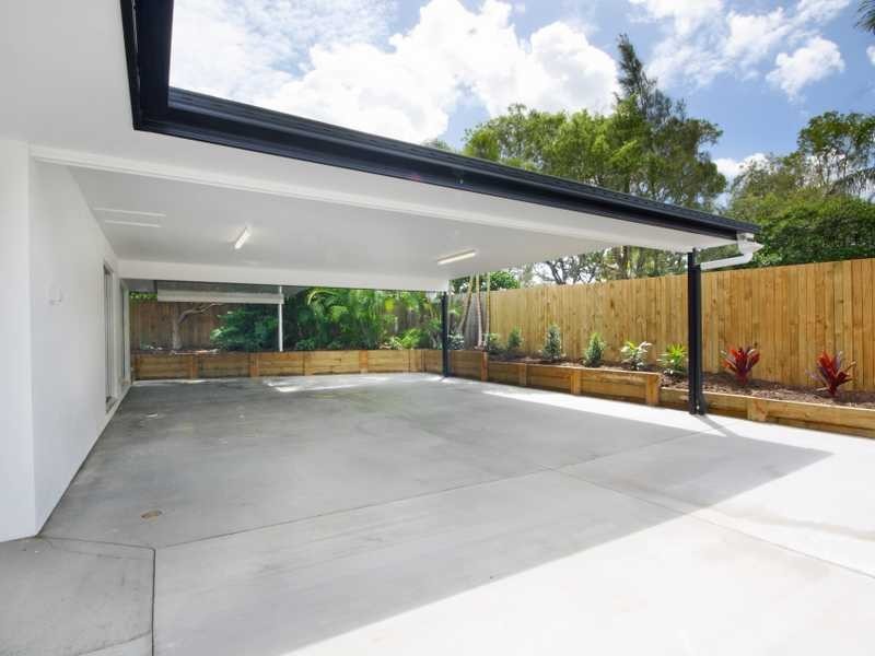 30 Karawatha Drive, Mountain Creek QLD 4557