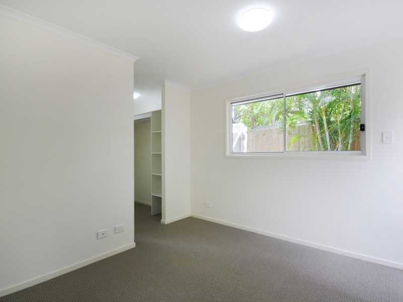 30 Karawatha Drive, Mountain Creek QLD 4557