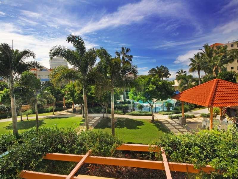 Apartment 240/9 Wirraway Street, Alexandra Headland QLD 4572