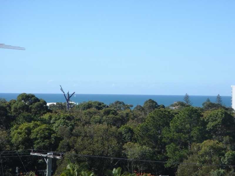 7 Yakola Parade, Alexandra Headland QLD 4572