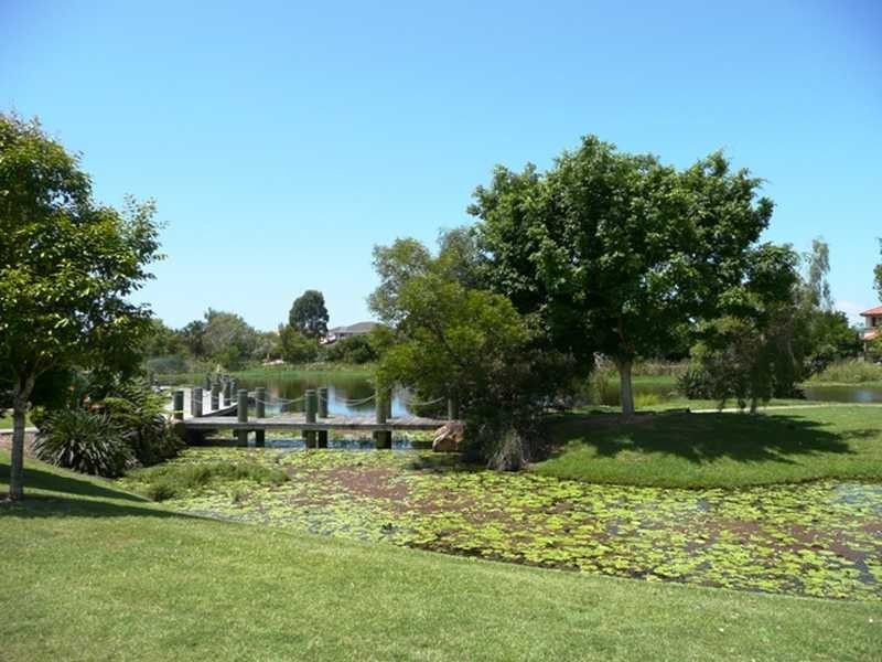 32 Royal Woods Drive, Robina QLD 4226