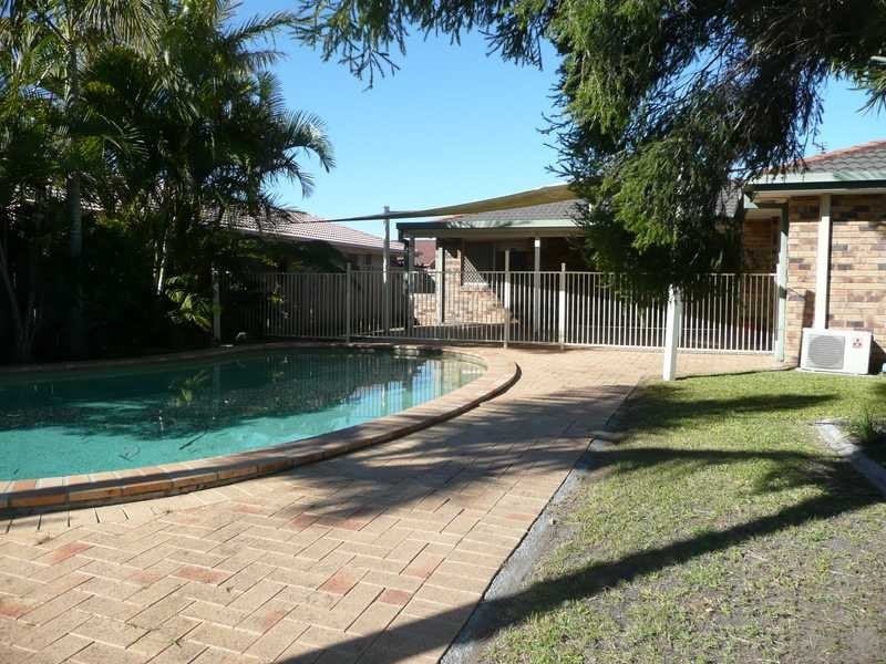 86 Cassowary Drive, Burleigh Waters QLD 4220