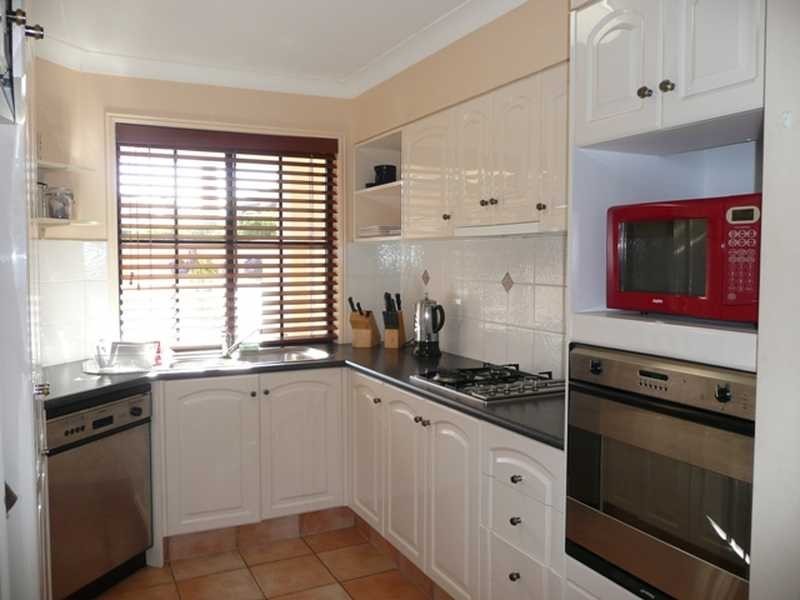 5/2 Beachcomber Court, Burleigh Waters QLD 4220