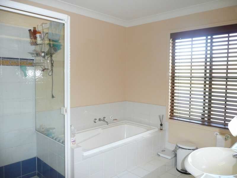 5/2 Beachcomber Court, Burleigh Waters QLD 4220