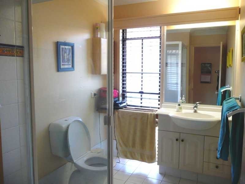 5/2 Beachcomber Court, Burleigh Waters QLD 4220