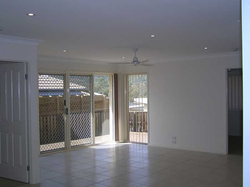 1/279 River Hills Road, Eagleby QLD 4207