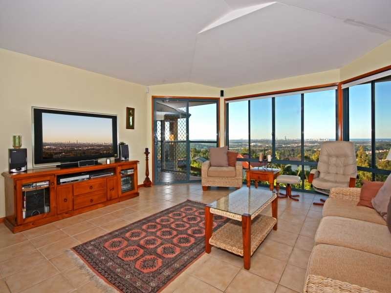 124 Strawberry Road, Mudgeeraba QLD 4213