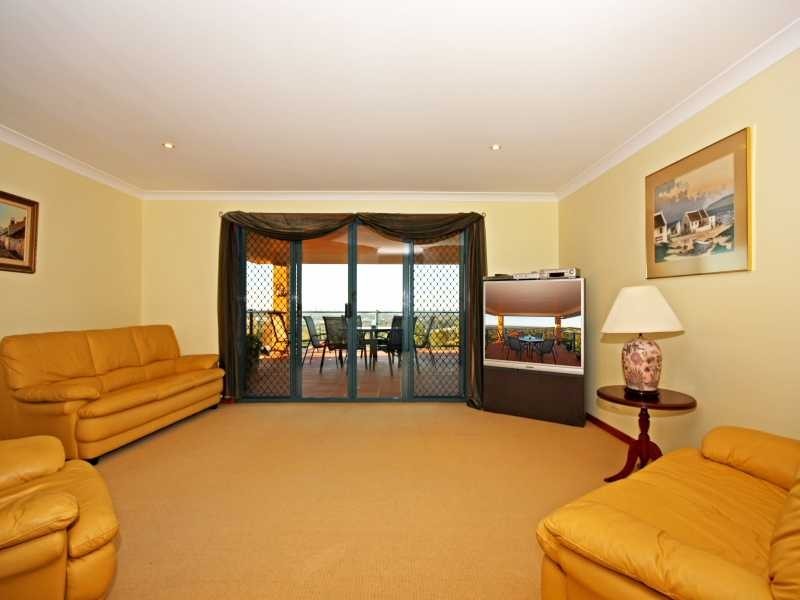 124 Strawberry Road, Mudgeeraba QLD 4213