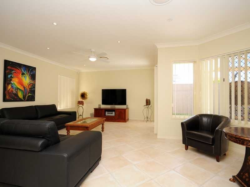 159 Dunlin Drive, Burleigh Waters QLD 4220