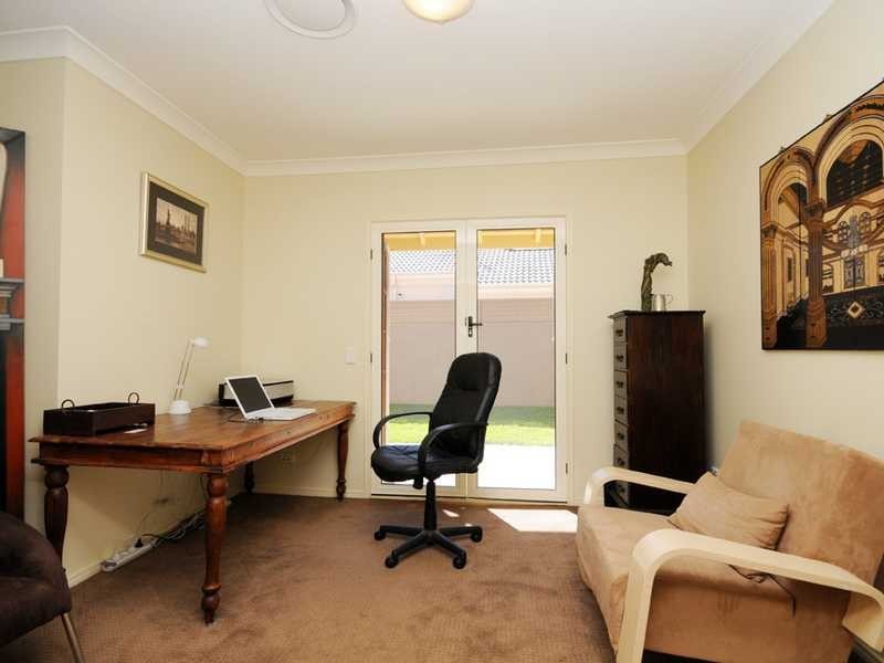 159 Dunlin Drive, Burleigh Waters QLD 4220