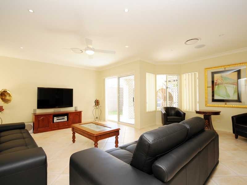 159 Dunlin Drive, Burleigh Waters QLD 4220