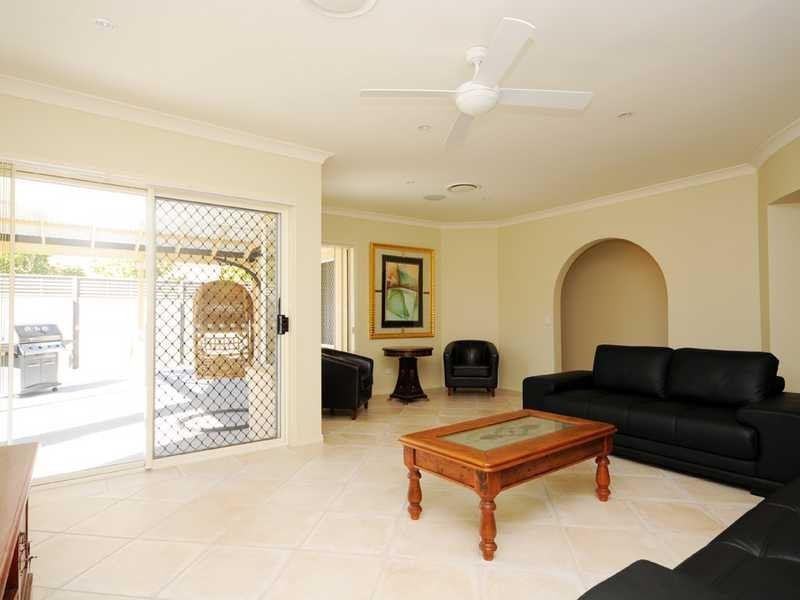 159 Dunlin Drive, Burleigh Waters QLD 4220