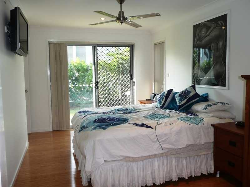 6 Menton Avenue, Varsity Lakes QLD 4227