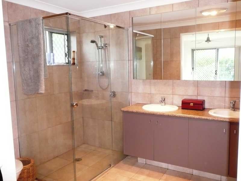 6 Menton Avenue, Varsity Lakes QLD 4227