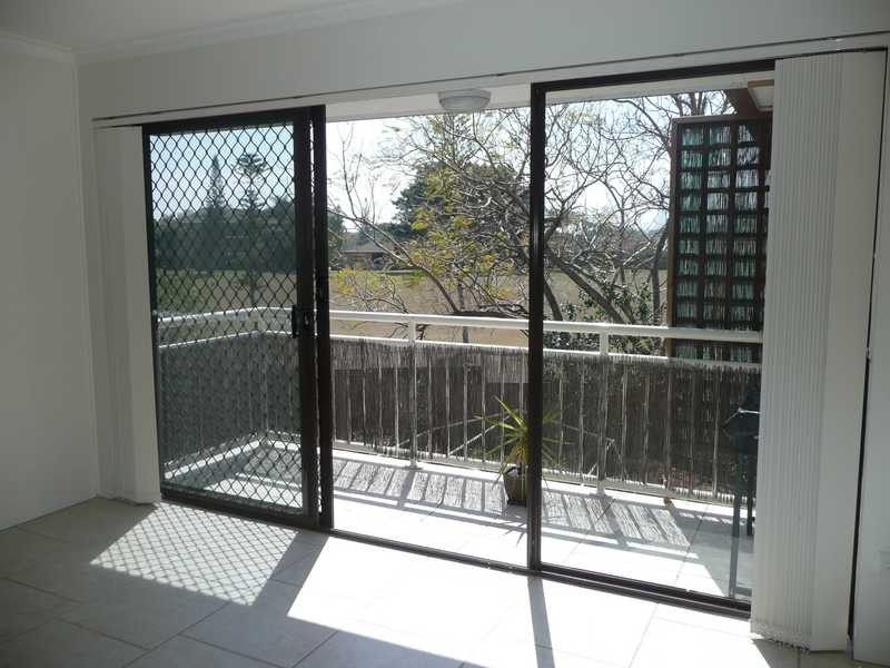 4/8 Angie Court, Mermaid Waters QLD 4218