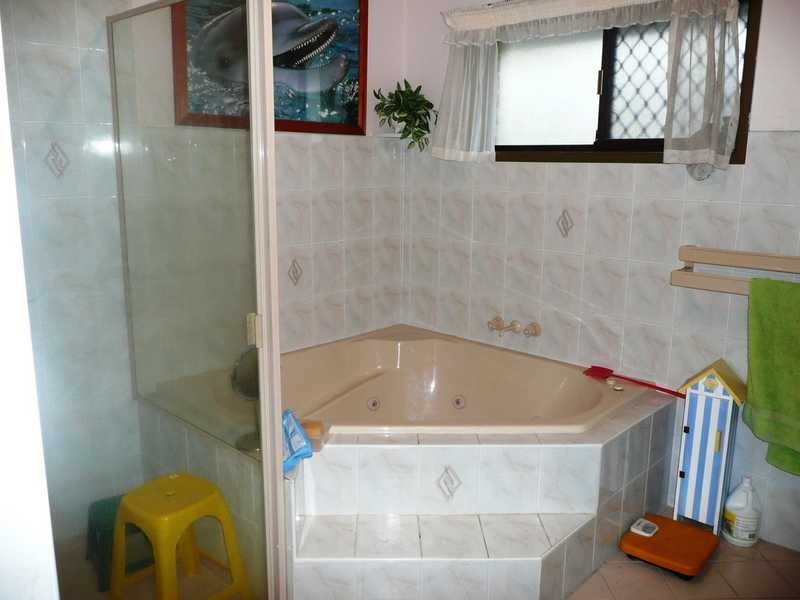 14 Avocet Avenue, Burleigh Waters QLD 4220