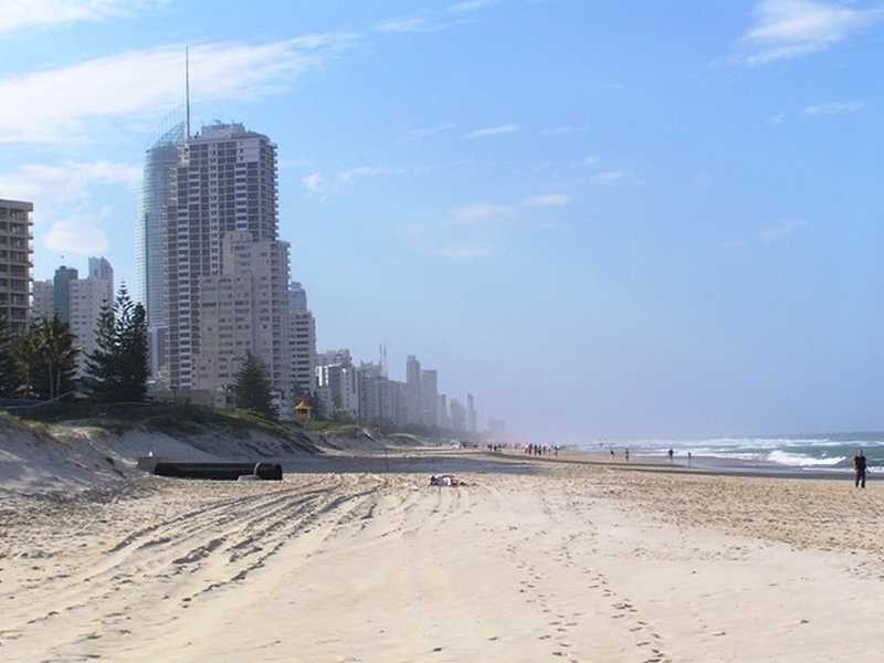 9/32 Second Avenue, Broadbeach QLD 4218