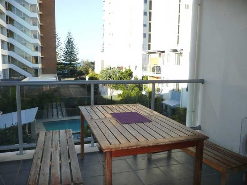 28/6 Fifth Avenue, Burleigh Heads QLD 4220