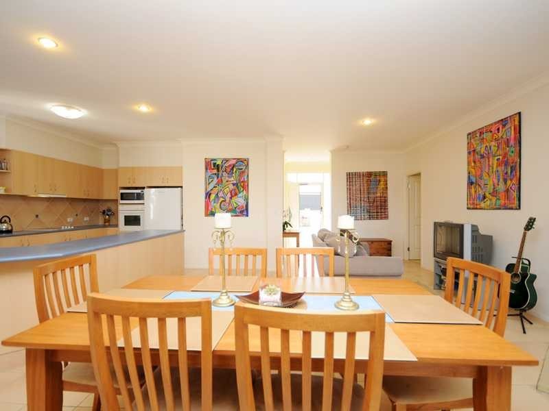 4 Parlour Place, Robina QLD 4226