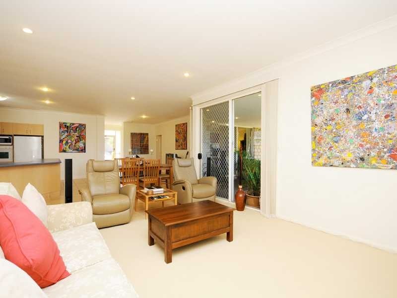 4 Parlour Place, Robina QLD 4226