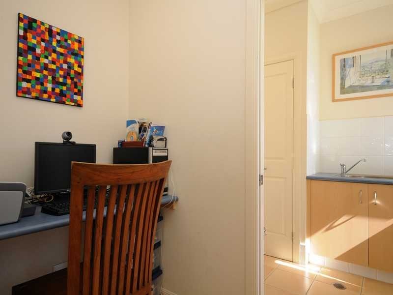 4 Parlour Place, Robina QLD 4226