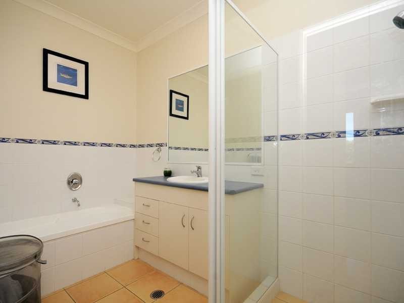 4 Parlour Place, Robina QLD 4226