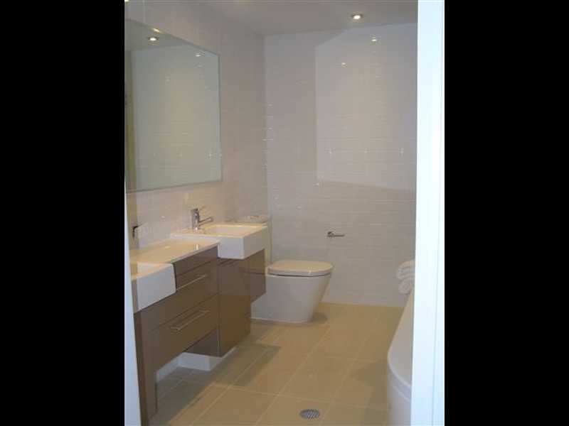 22 Ben Lexcen Place, Robina QLD 4226