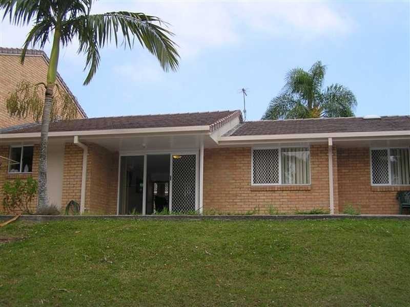 28/33 Edmund Rice Drive, Southport QLD 4215