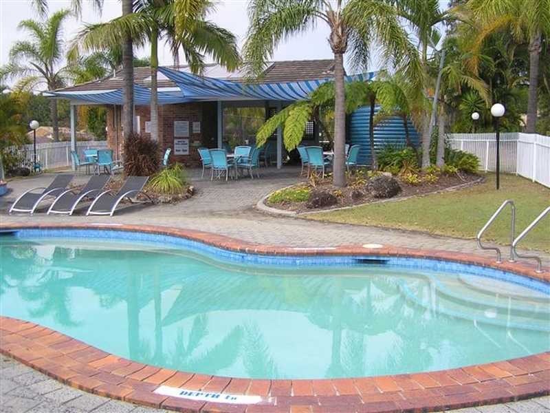 28/33 Edmund Rice Drive, Southport QLD 4215