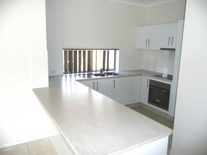 1/8 Rebecca Circuit, Eagleby QLD 4207