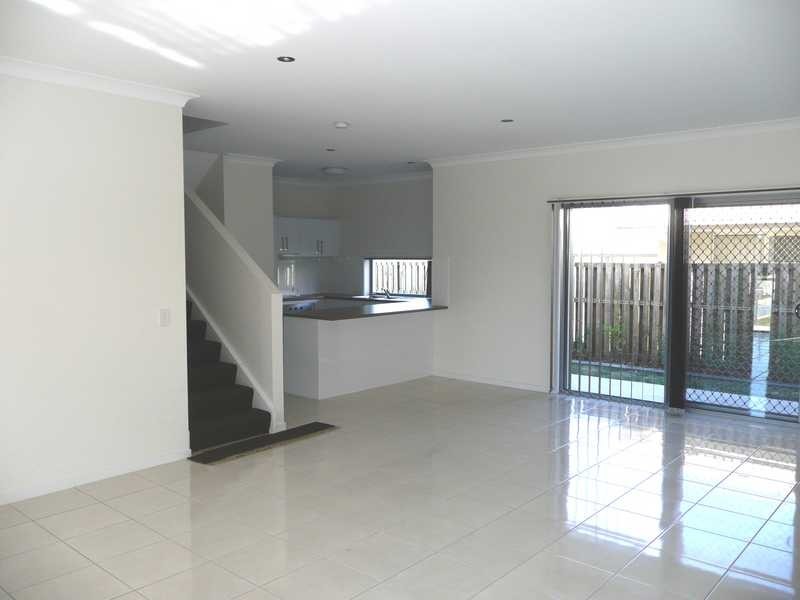 2/8 Rebecca Circuit, Eagleby QLD 4207