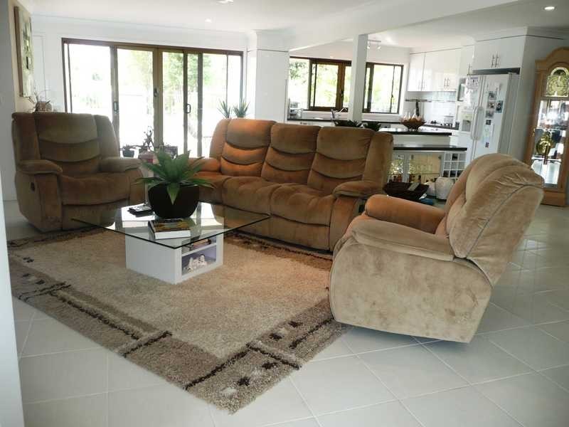 3 Omao Avenue, Burleigh Waters QLD 4220