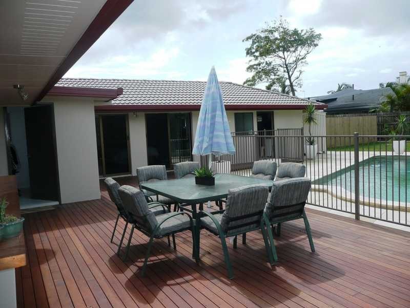 3 Omao Avenue, Burleigh Waters QLD 4220