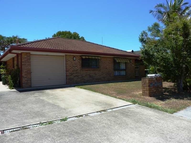 1/4 Hillstar Avenue, Burleigh Waters QLD 4220