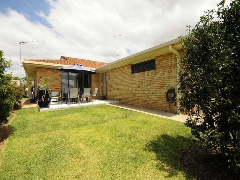 1/4 Wagtail Court, Burleigh Waters QLD 4220