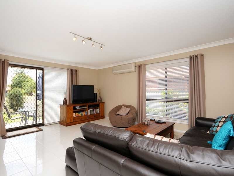 1/4 Wagtail Court, Burleigh Waters QLD 4220