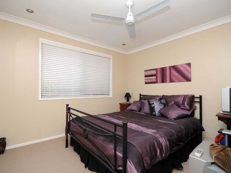 1/4 Wagtail Court, Burleigh Waters QLD 4220