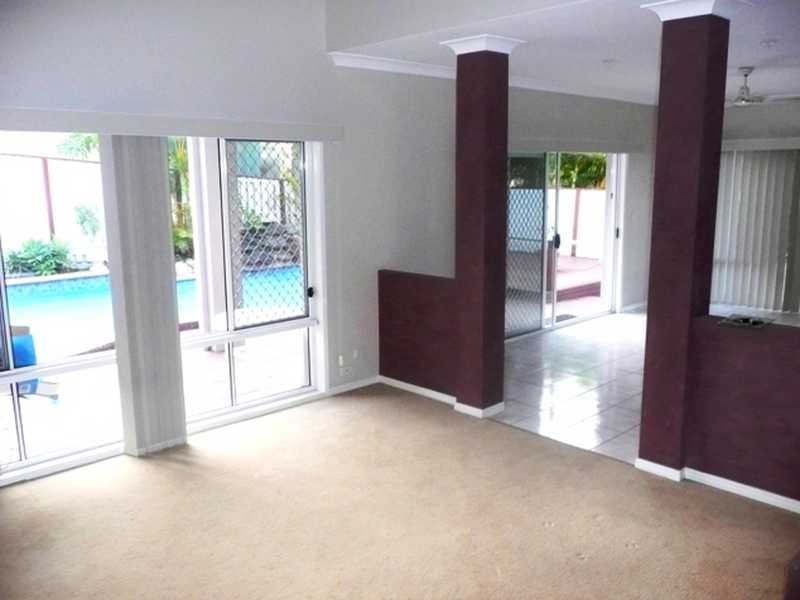 25 Gainsborough Drive, Varsity Lakes QLD 4227