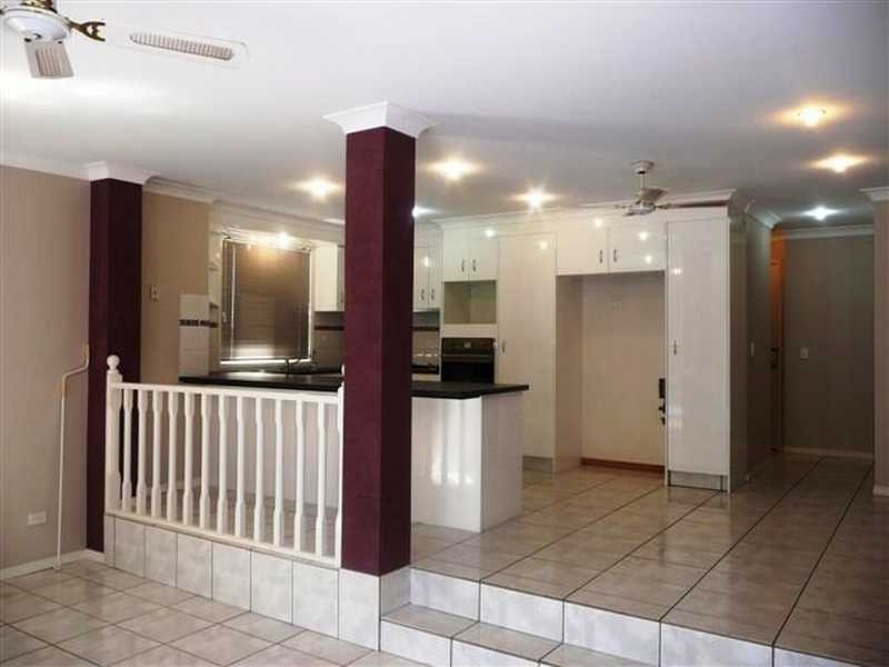 25 Gainsborough Drive, Varsity Lakes QLD 4227